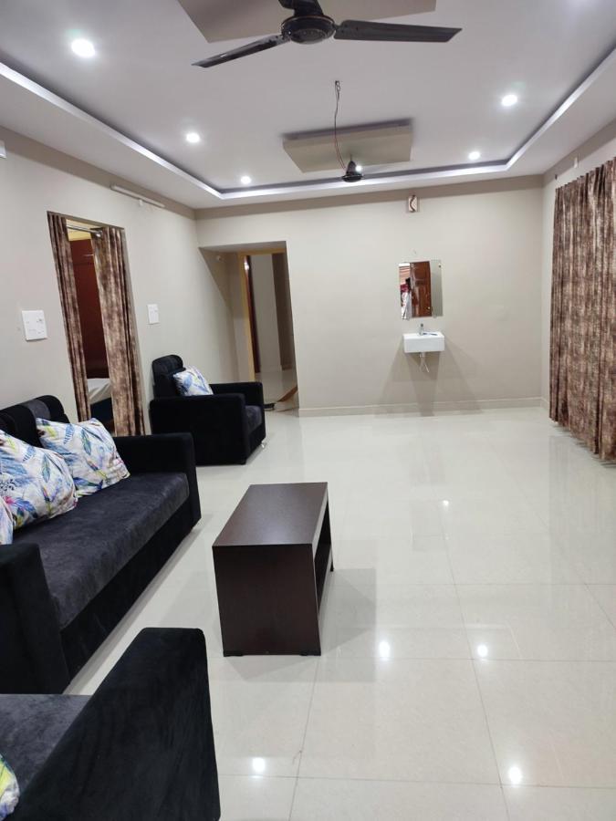 Rahul'S Castle Guest House Вишакхапатнам Экстерьер фото